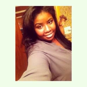 Meet your Posher, Stephanie